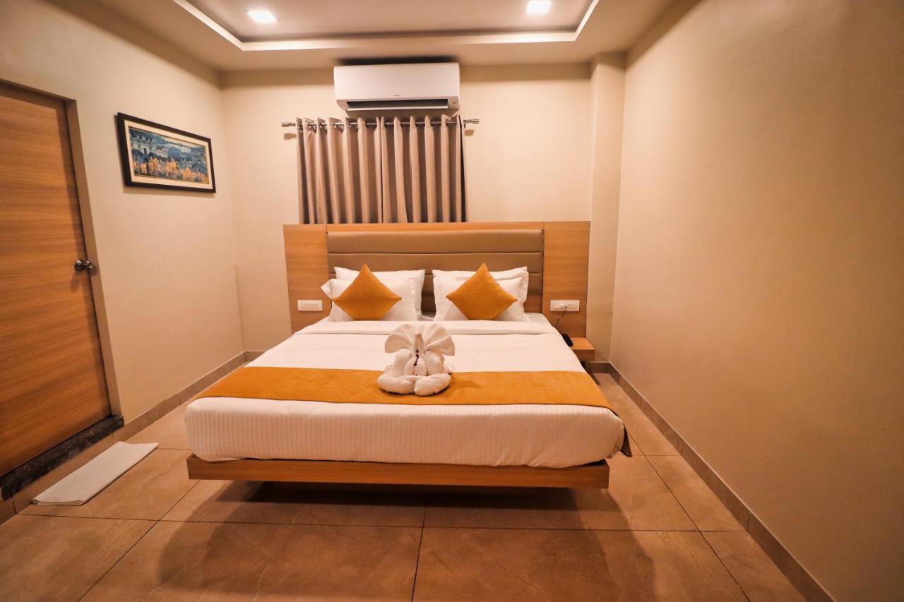 Clarks Express Hotel